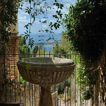 Casa Mathea
