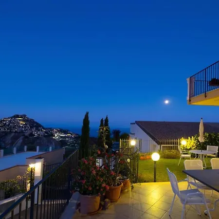 Hébergement de vacances Casa Mathea *